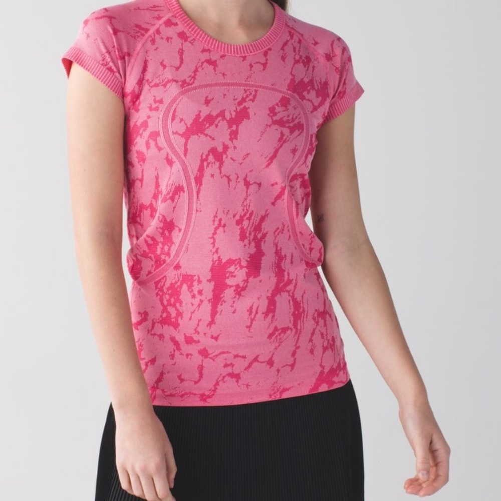 Lululemon Swiftly Tech Short Sleeve Crew Heathered Bon Bon Size 6